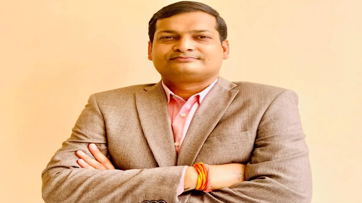 Meet Deepak Singhal, CEO of a multi-million company