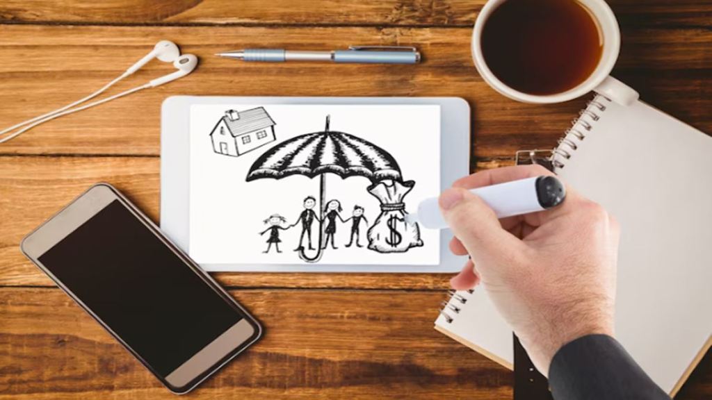 Life Insurance vs Term Insurance: Which one should you choose?