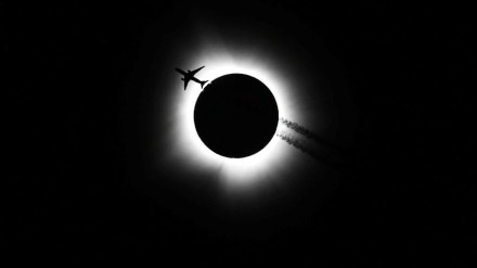 Total Solar Eclipse Enchants North America, Leaving Skywatchers in Awe: Videos, Images