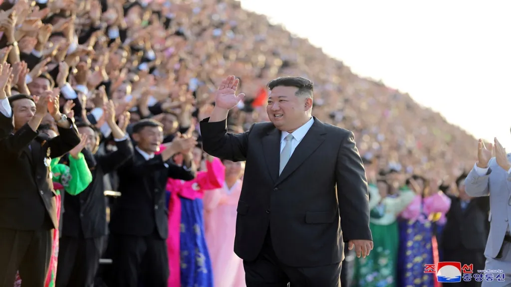 Kim Jong Un, Kim Jong Un pleasure squad, North Korea, N Korea, North Korea pleasure squad,
