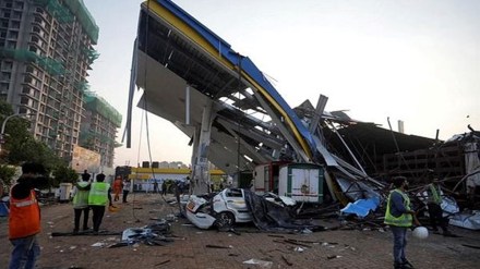 Two more bodies located under debris at Mumbai hoarding collapse site, yet to be pulled out