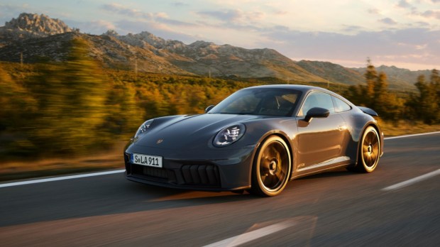 Porsche 911 Carerra 4 GTS
