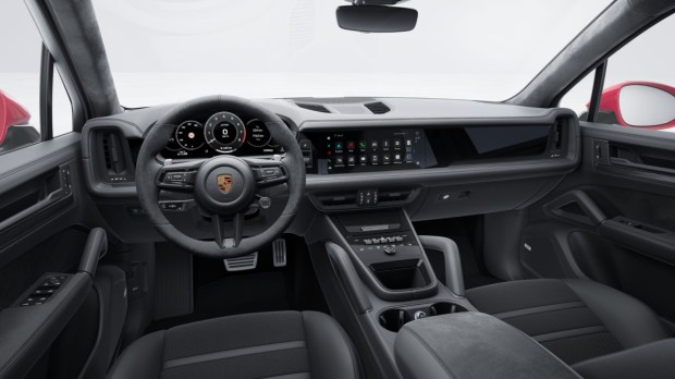 Porsche Cayenne GTS interior