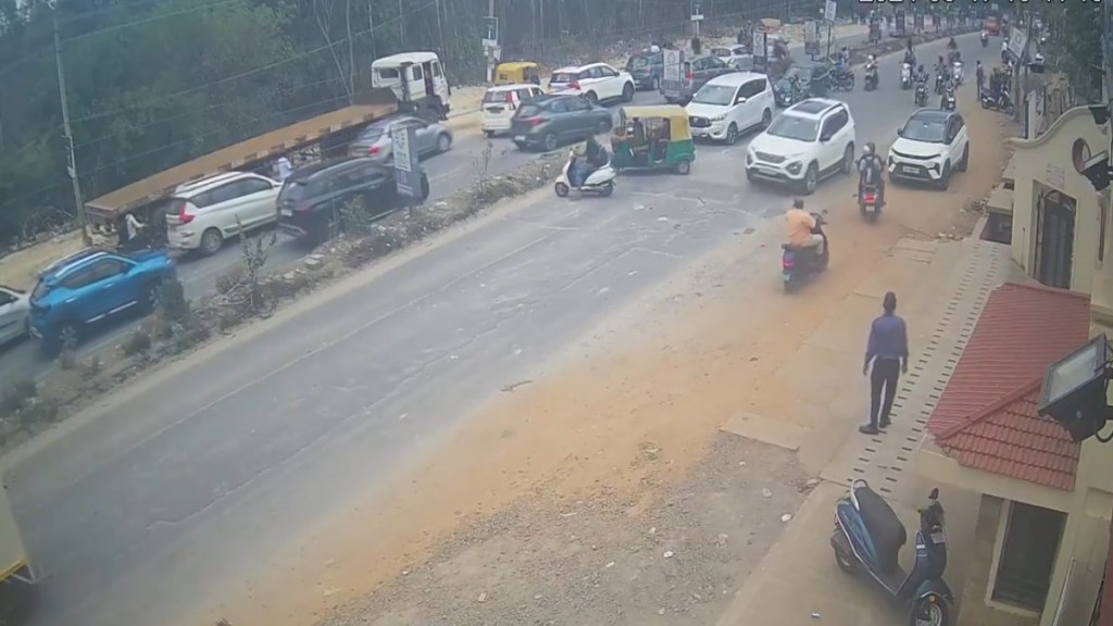 In a recent road rage incident in Bengaluru, a scooterist attacked a car carrying a couple and their three-year-old daughter.