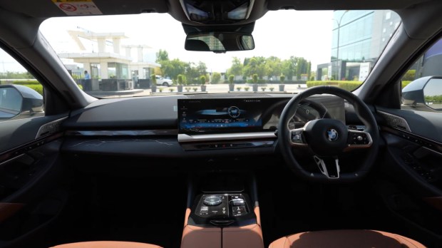 BMW 5 Series LWB (1)