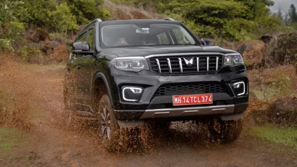mahindra discounts june 2024
