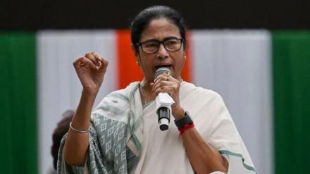 According to PIB, Banerjee was accommodated as the seventh speaker