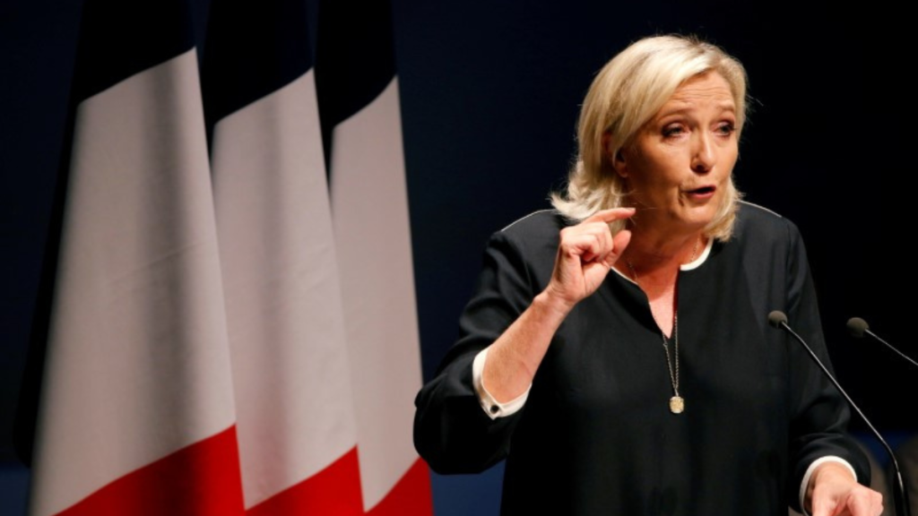 In 1998, she became a part of the National Front's administrative team (Photo: Reuters)