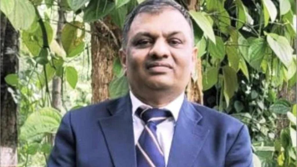 Odisha govt suspends IPS officer for misbehaving with woman officer - What's the case all about?