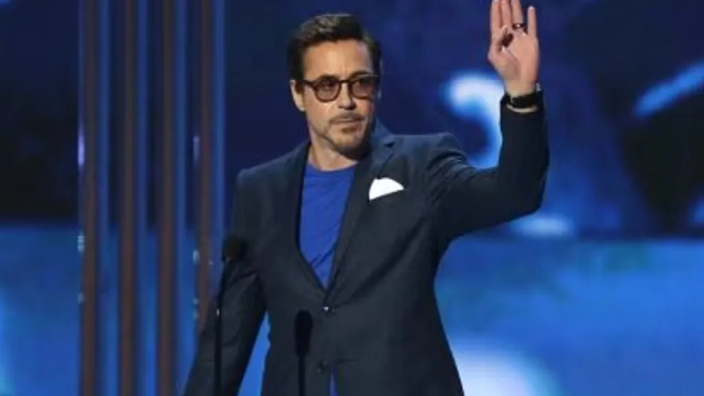 Earlier, Downey also played various roles in other movies, for example, movie lovers also liked his unique role of Spy in Sherlock Holmes.