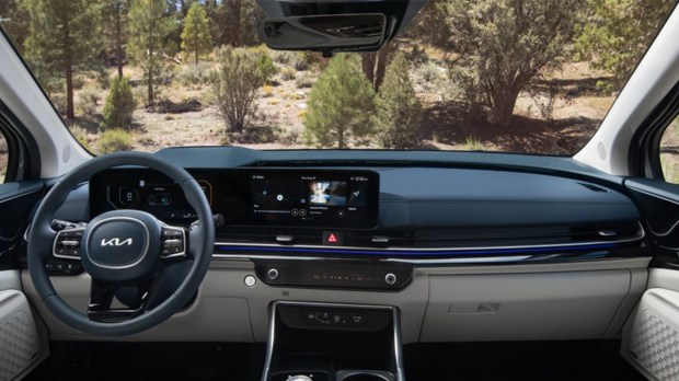 Kia Carnival dashboard