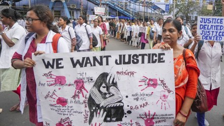 Nurses take part in a protest march over the alleged sexual assault and murder of a postgraduate trainee doctor, in Kolkata, Sunday, Aug. 25, 2024. (PTI Photo)