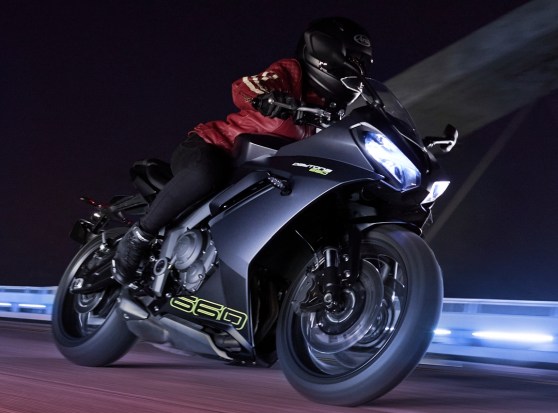 Triumph Daytona 660