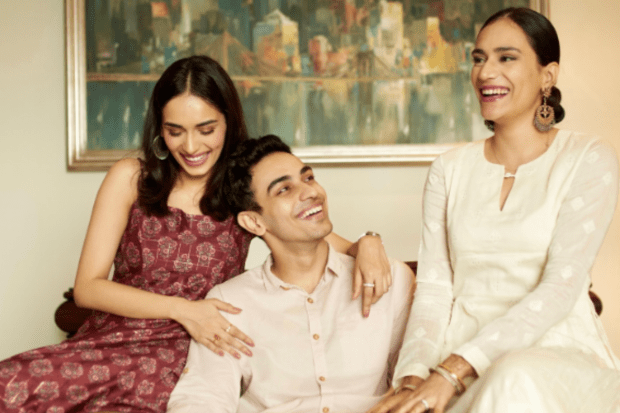 Manushi Chhillar posted a photo with her brother and sister, which she captioned, “Life’s a lot sweeter with these two 🤗😊🤍” (Photo: Instagram)