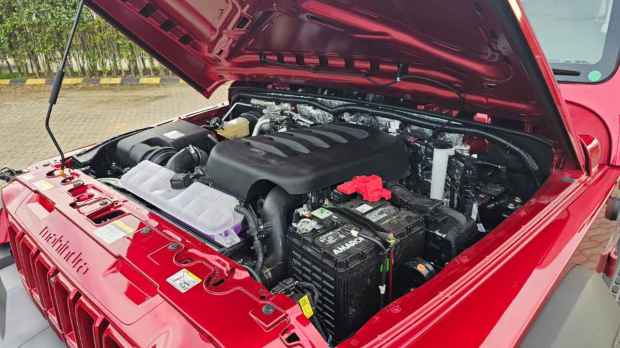 mahindra thar roxx features