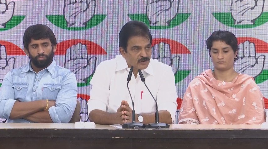 Haryana Assembly polls 2024: Vinesh Phogat, Bajrang Punia join Congress
