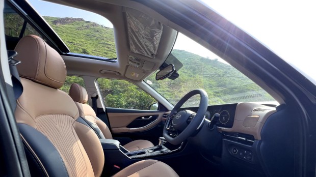 Hyundai Alcazar cabin