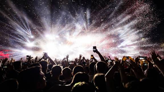 Coldplay Concert, how to book Coldplay Concert tickets, Coldplay Concert tickets buy, Coldplay Concert free tickets, how to get Coldplay Concert tickets, Coldplay Concert venue, Coldplay Concert ticket price, Coldplay songs, Coldplay best songs, Coldplay infinity tickets, lifestyle