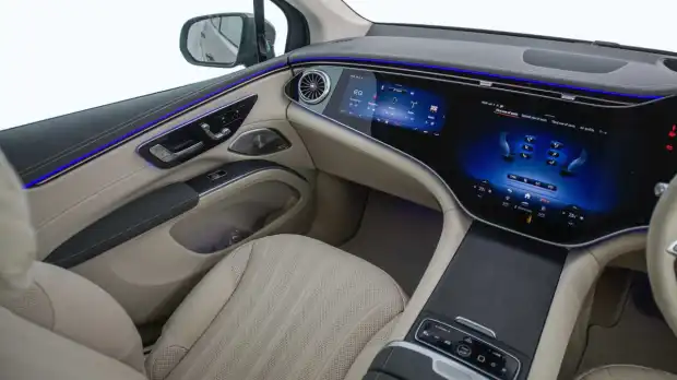 mercedes benz eqs suv review