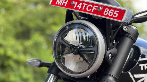 The round LED headlight is retained, with the same attention to detail.