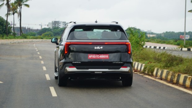 Kia Carnival review