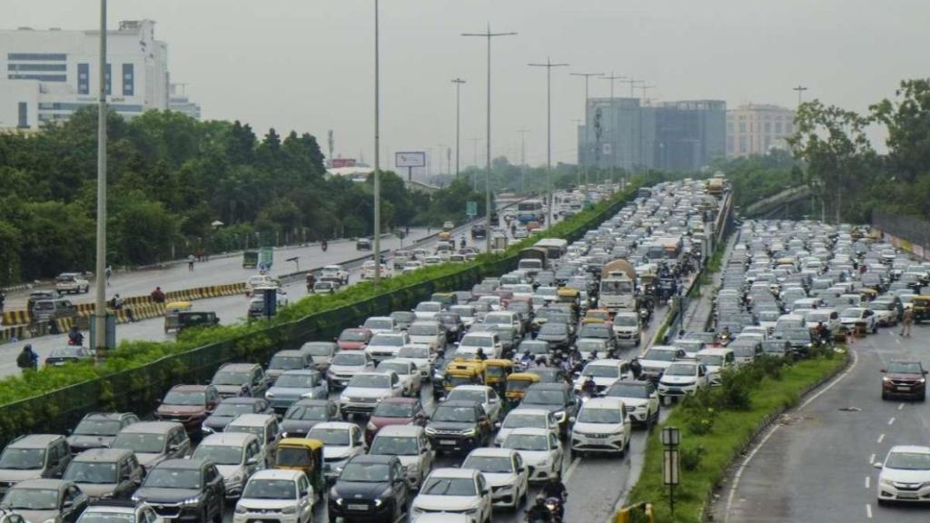 Delhi traffic advisory, PM Modi visit, Palwal rally traffic, Delhi traffic updates, PM Modi Palwal visit, traffic routes Delhi, Palwal traffic advisory, Delhi traffic disruptions, Modi rally road closures, traffic routes to avoid, Delhi traffic news, Palwal traffic update, PM Modi rally