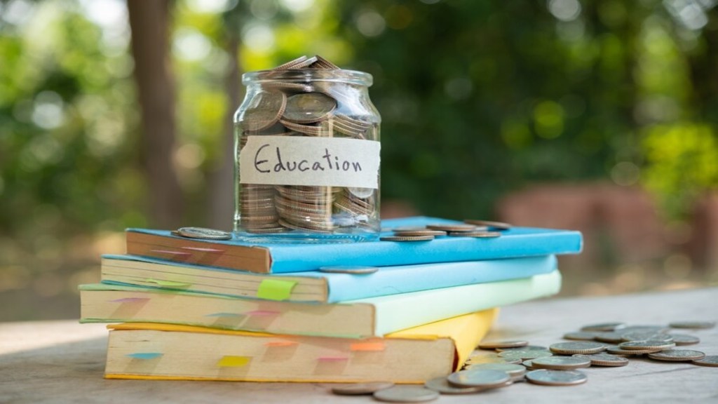 Up to Rs 2 crore loan and integrated savings account for students - Karnataka Bank launches 2 innovative products