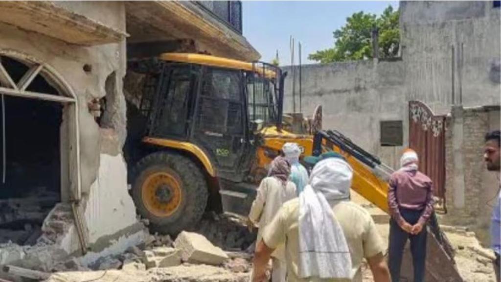'Heavens won't fall on authorities if they hold their hands for some period': SC sets pan India guidelines against bulldozer action