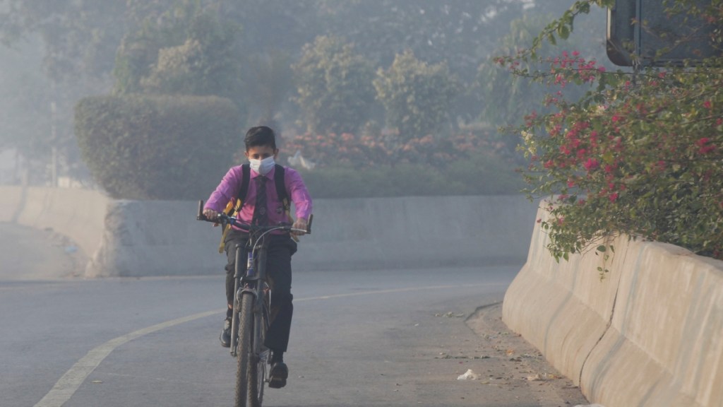 Lahore, Lahore pollution, Lahore AQI, Lahore news, Pakistan pollution, Lahore Delhi, India Pakistan, World’s most polluted city, most polluted city