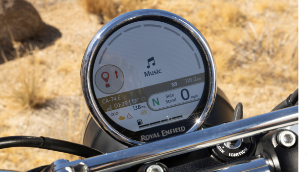 Royal Enfield Bear 650 instrument console
