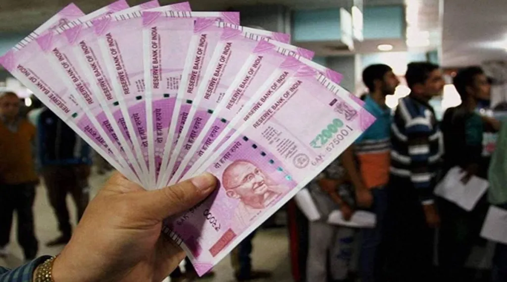 Still holding Rs 2000 notes? Find out where and how to exchange them now