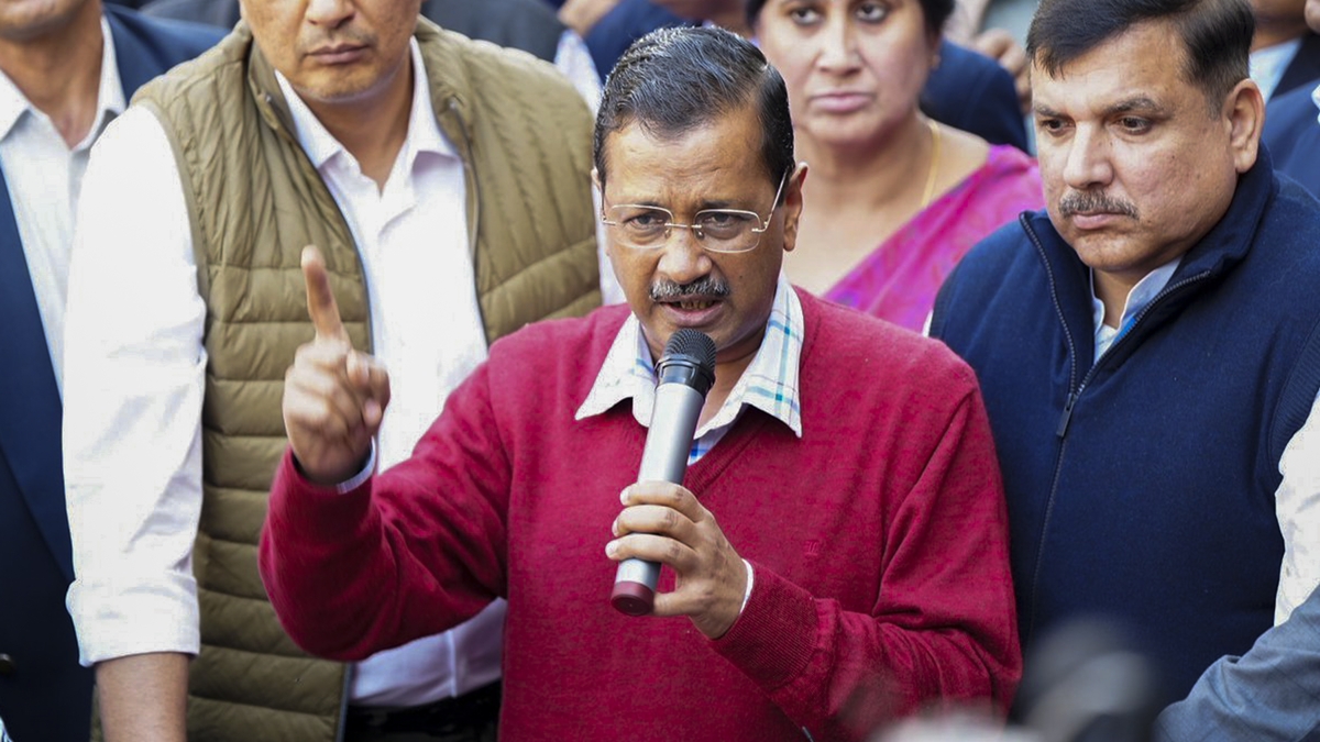 Kejriwal condemns Golden Temple attack, praises Punjab Police.