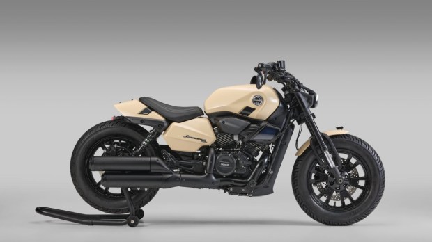 Benelli Leoncino Bobber 400 (3)