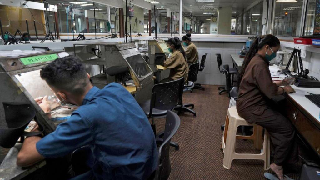 labour laws, labour codes in india, labour ministry, jobs