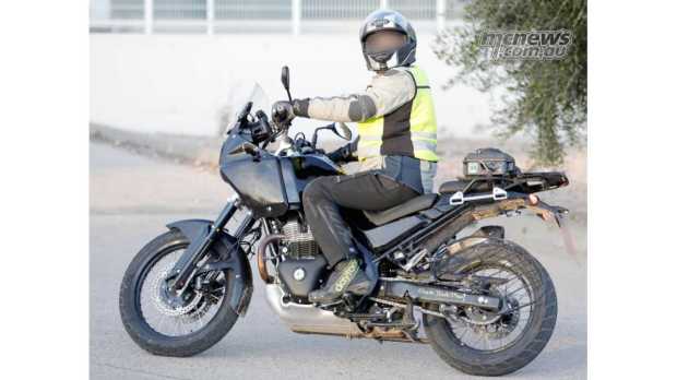 royal enfield himalayan twin spied testing