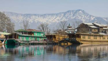Kashmir, Kashmir beauty, Kashmir art, Kashmir pashmina, Kashmir tradition, Kashmir culture, Srinagar, Srinagar shikara, Srinagar culture, Srinagar food, Srinagar wazwan, lifestyle