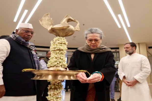 The event was also attended by PCC presidents, Congress Legislature Party leaders, and MPs from both the Lok Sabha and Rajya Sabha. (Photo Credit: Congress)