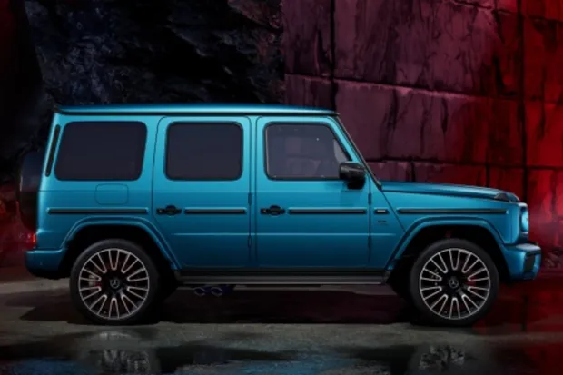Priced at Rs 4.55 crore, this car boasts a lavish interior, strong performance, and iconic design. It highlights Ambani’s preference for powerful and distinctive vehicles. (Image Source: Mercedes-benz.com)