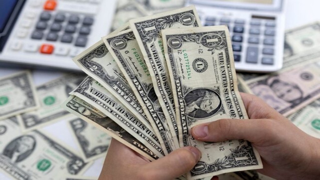 Viral post on FII selloff linked to rupee gets called out