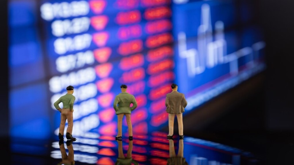 Ashish Kacholia, UAL, Union Value Fund, Aditya Birla Sun Life Insurance Company Limited, UTI Small Cap Fund, Axis Value Fund, Whiteoak Capital Multi Cap Fund