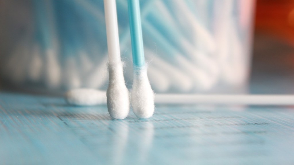 Myth vs fact Should you use Qtips to clean your ears? Life News
