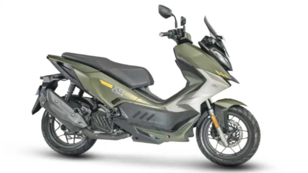 The Hero Xoom is powered by a 156cc, liquid-cooled single-cylinder engine