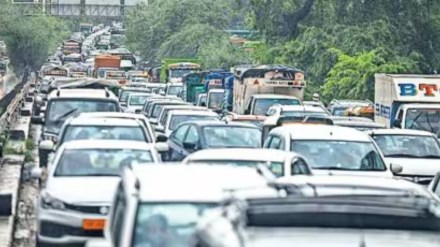 Delhi used car prices, end-of-life vehicle ban, Delhi EOF ban, second-hand car market, used car price crash, Delhi vehicle ban 2025, CAQM vehicle ban, No Objection Certificate, Delhi car market, used luxury cars Delhi