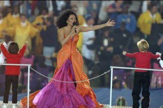 Diana Ross was the first ever female artist to give a solo-performance in the Super Bowl Halftime at the Sun Devil Stadium, Arizona. (Image source: Meta)