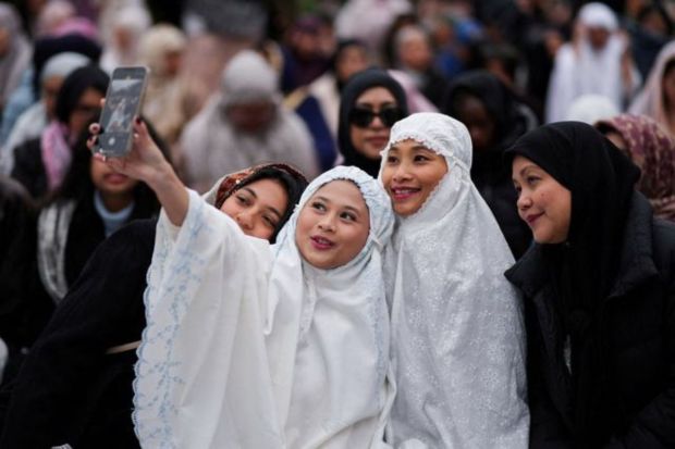 From India to the US, Eid is celebrated with unique cultural traditions and local delicacies at the Washington Square Park in New York. (Image: Reuters)