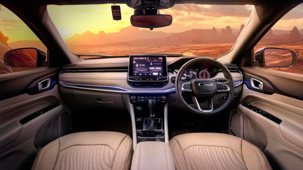 Jeep Compass Sandstorm interiors