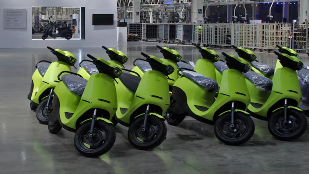 express mobility, auto, 2-wheeler, CarDekho, E2W, BaaS, MaaS, Ola Electric, TVS Motor Co, Bajaj Auto, Ather Energy,