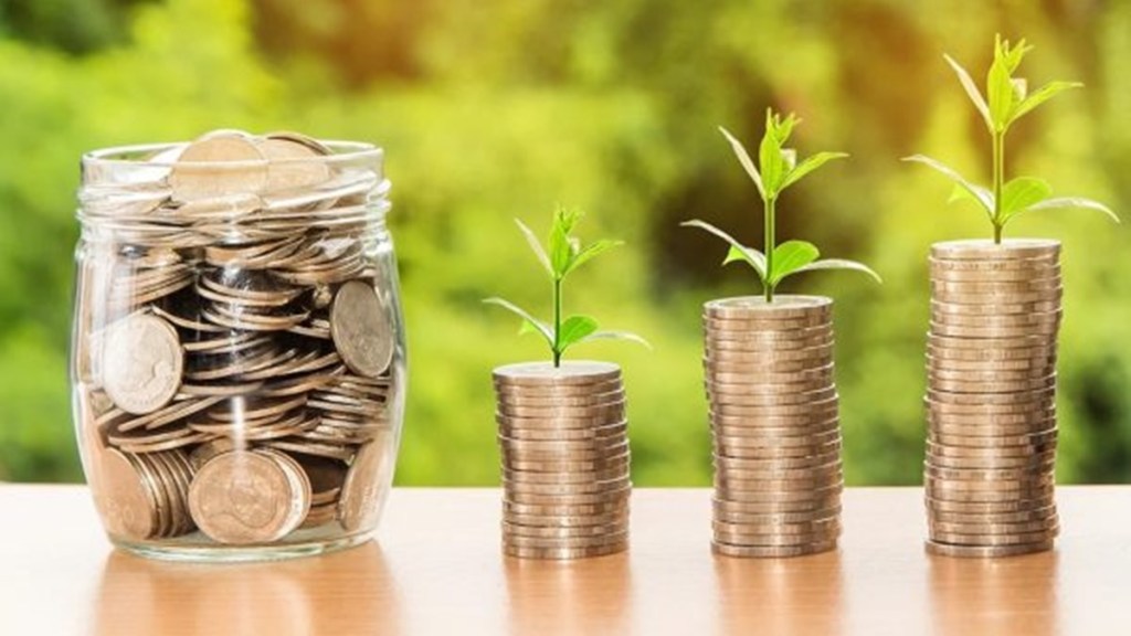 The MPC should consider savings. (Image Source: Freepik)
