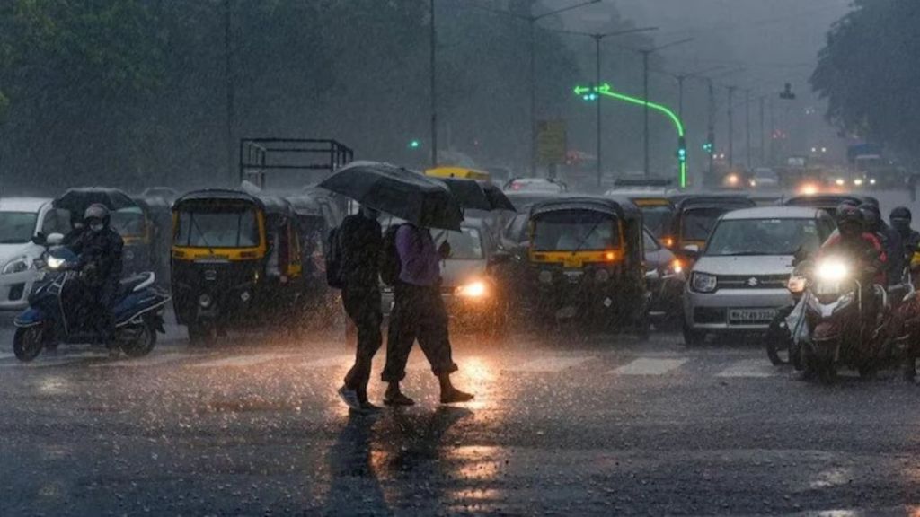 Delhi-NCR welcomes Holi showers