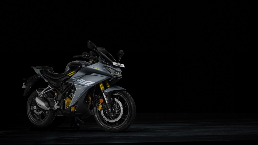 Hero Karizma XMR 210